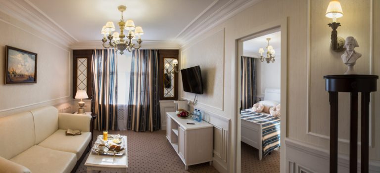 07 aglaya 1024x467 1